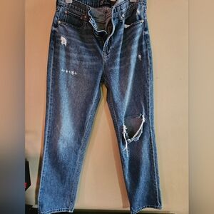 GAP Womens 8 / 29 Dark Wash Blue Denim Light Distressed Sexy Boyfriend Fit Jeans